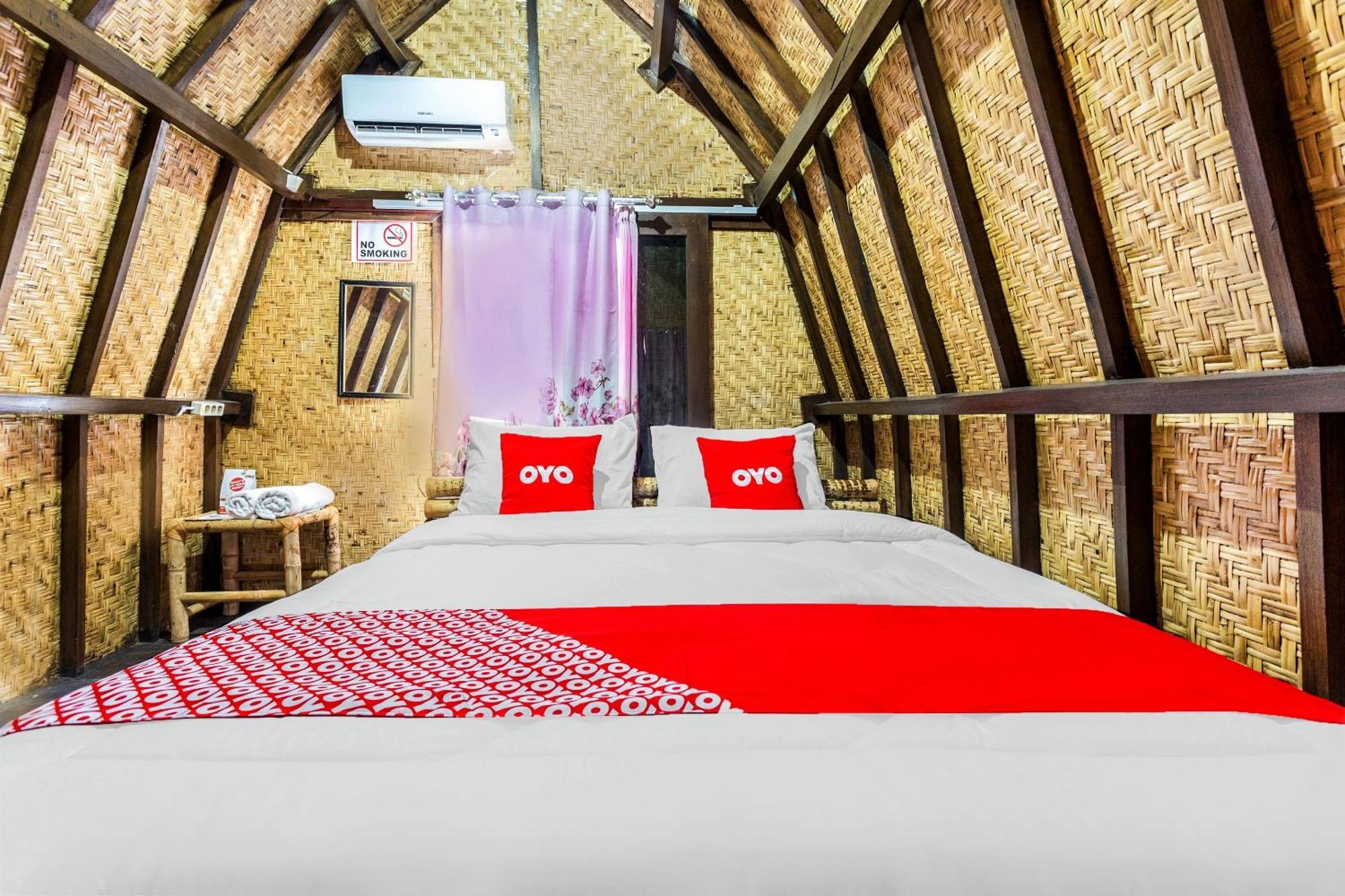 Oyo 1837 Telone Bungalow Palebah Экстерьер фото