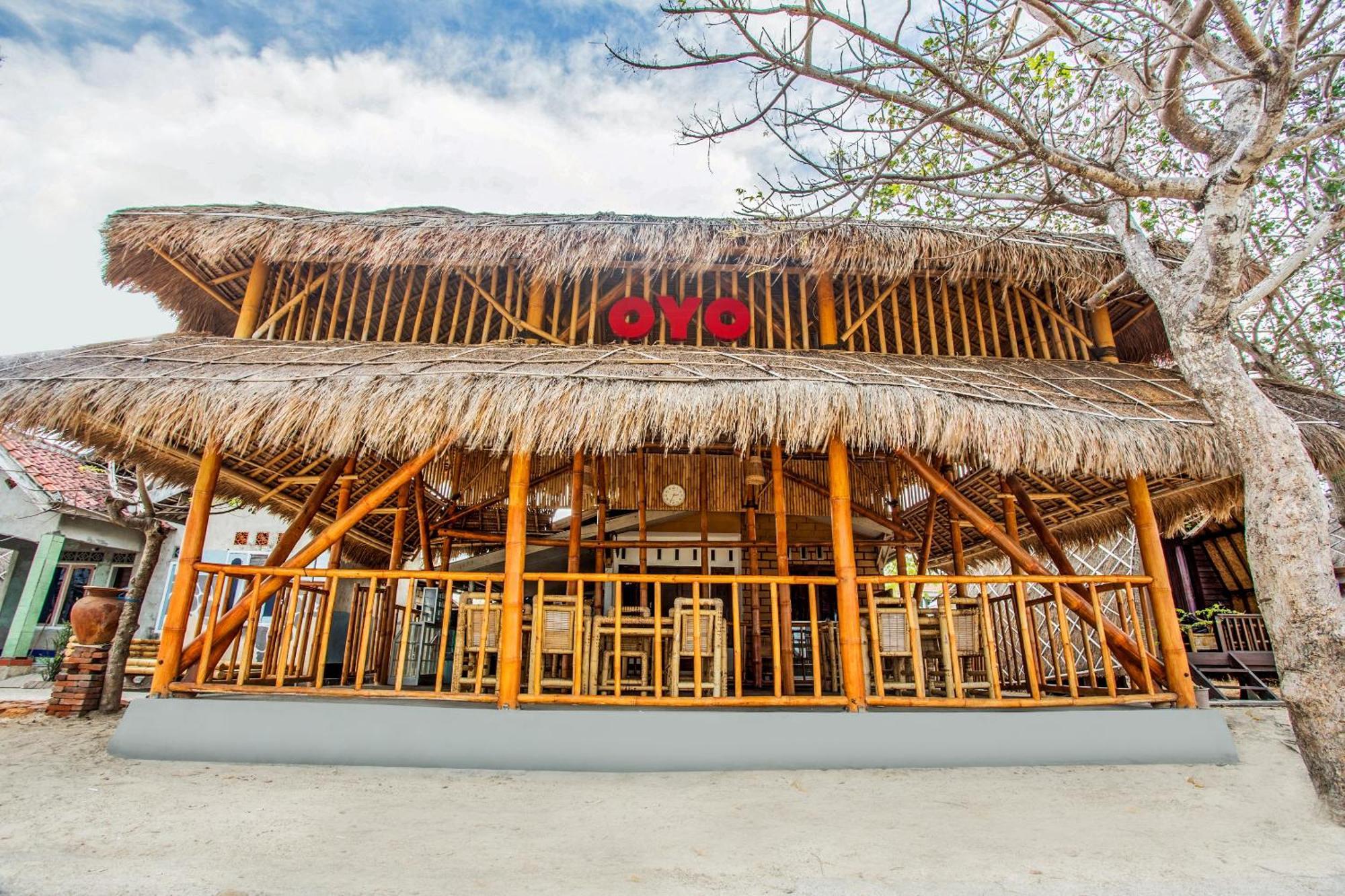 Oyo 1837 Telone Bungalow Palebah Экстерьер фото